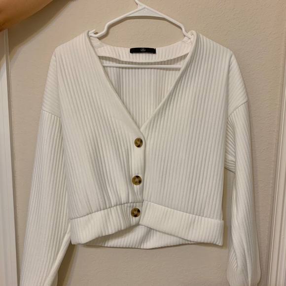 Missguided White Cropped Cardigan with Buttons - Picture 2 of 3